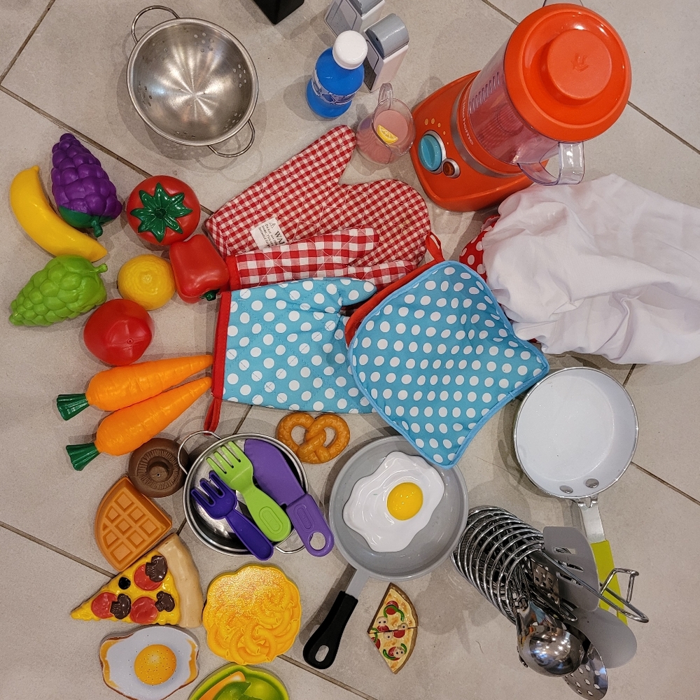 Kitchen toys.